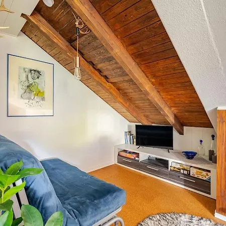 Schoene Gemuetliche Unter Dem Dach Appartement