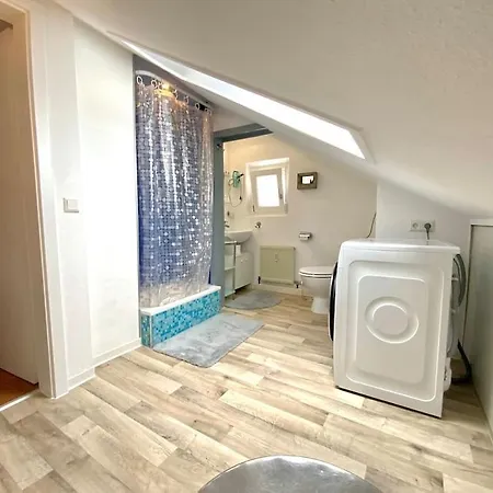 Schoene Gemuetliche Unter Dem Dach Appartement *